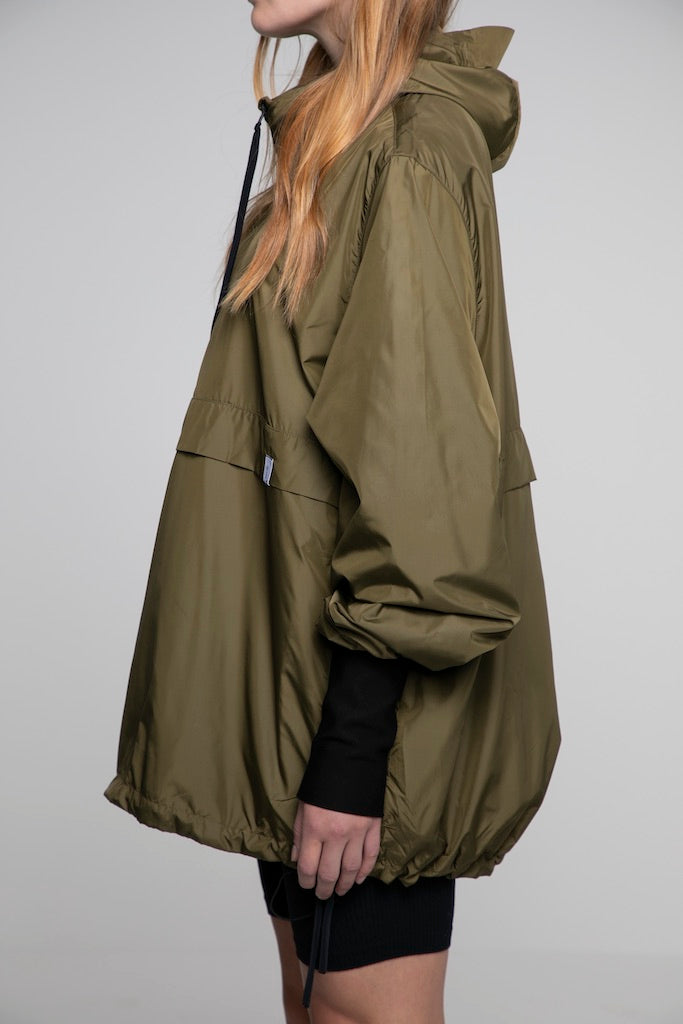 OVERSIZED LIGHTWEIGHT WINDBREAKER