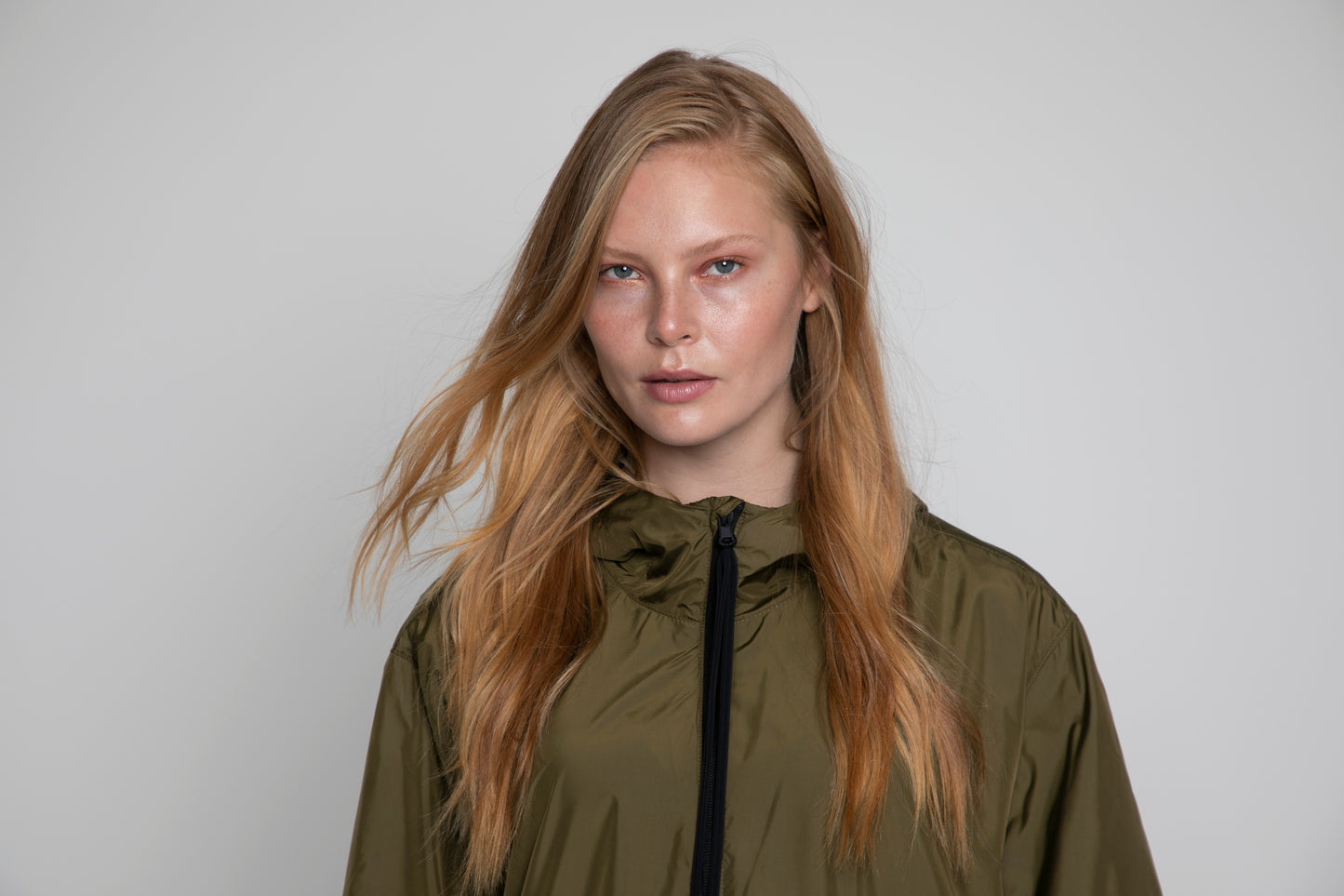 OVERSIZED LIGHTWEIGHT WINDBREAKER