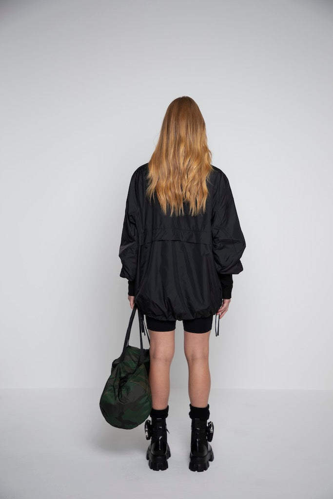 OVERSIZED LIGHTWEIGHT WINDBREAKER