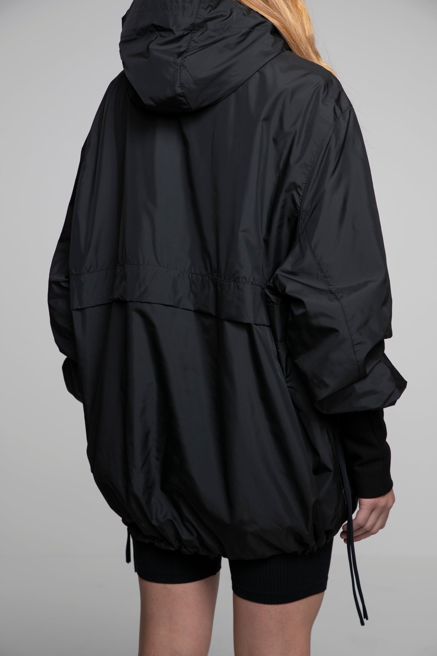 OVERSIZED LIGHTWEIGHT WINDBREAKER