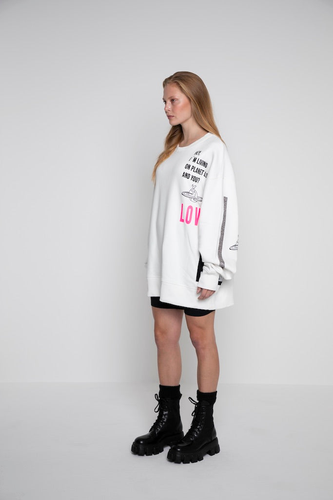 ORGANIC COTTON OVERSIZED SWEATSHIRT PLANET LOVE