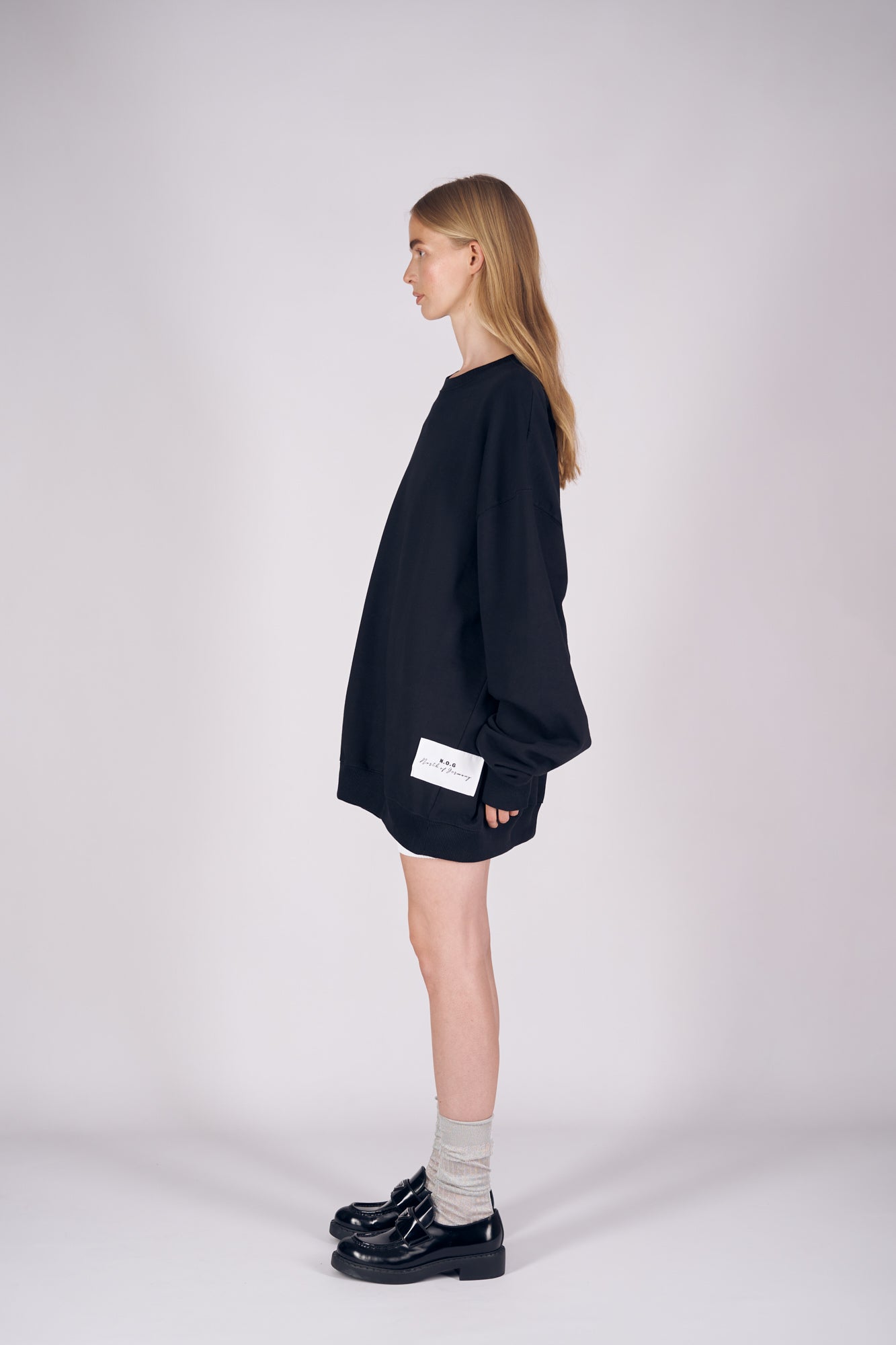 NORDIC DRY CUT OUT PEACE SWEATSHIRT