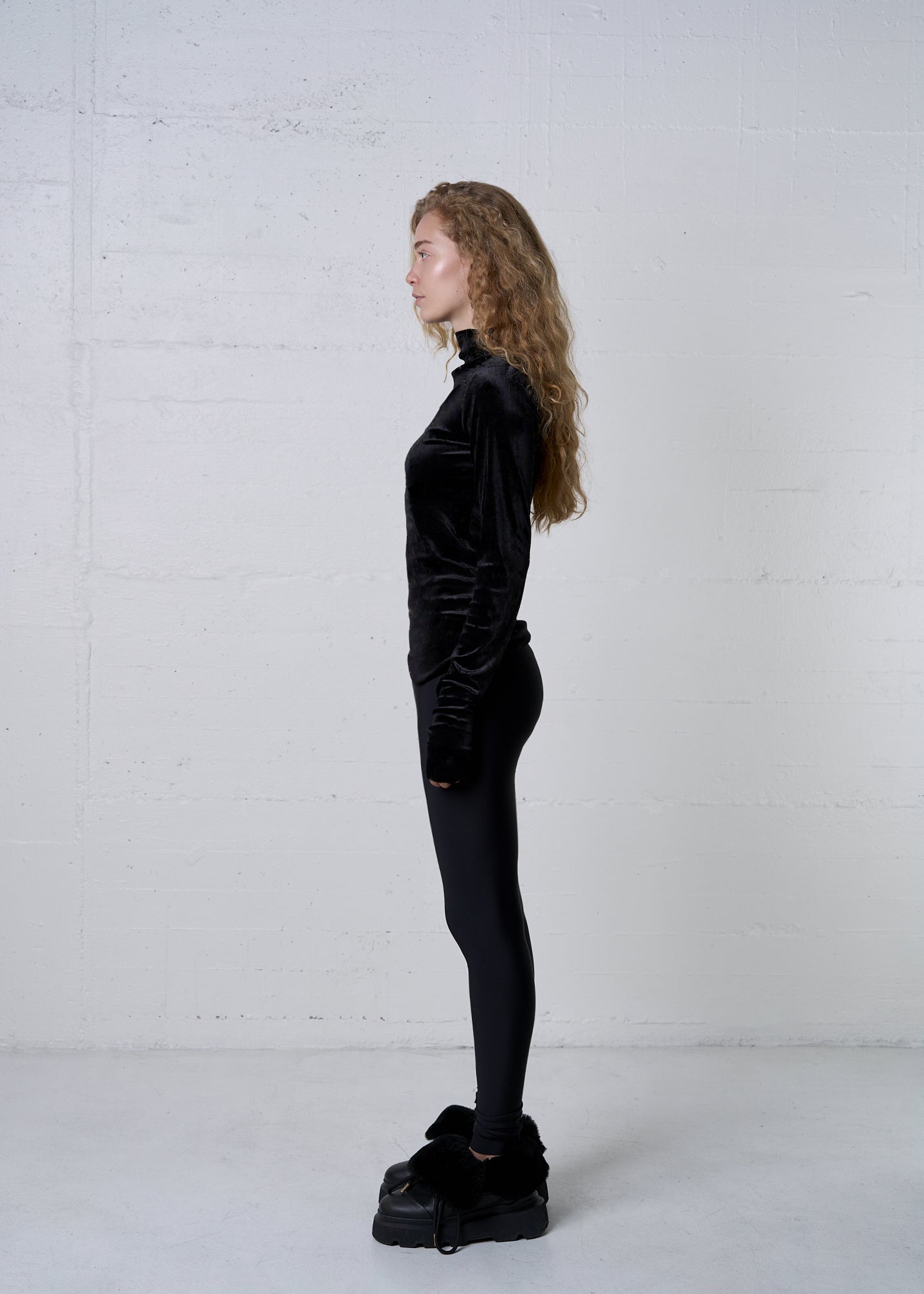 VELVET TURTLENECK SHIRT