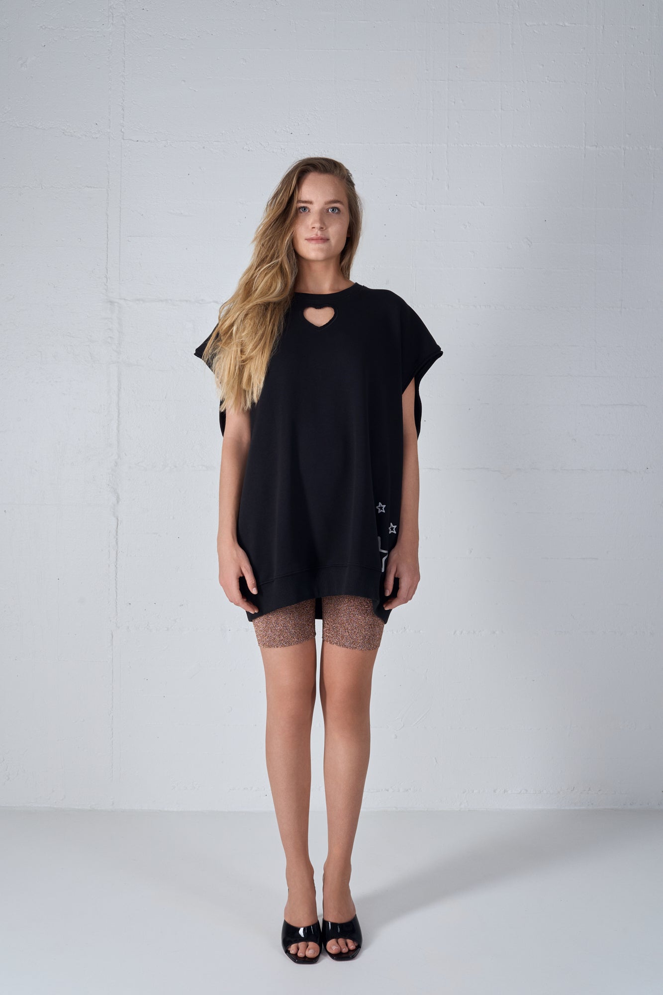 NORDIC DRY CUT OUT HEART BLACK