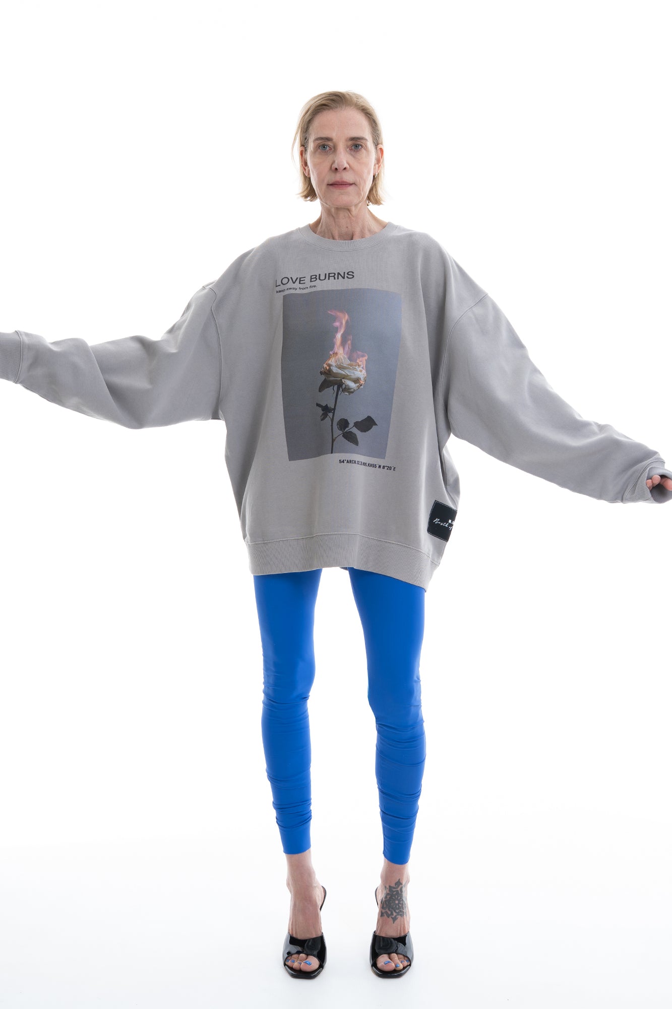 OVERSIZED SWEATSHIRT ARCHIVE SERIES 02.26 LOVE BURNS