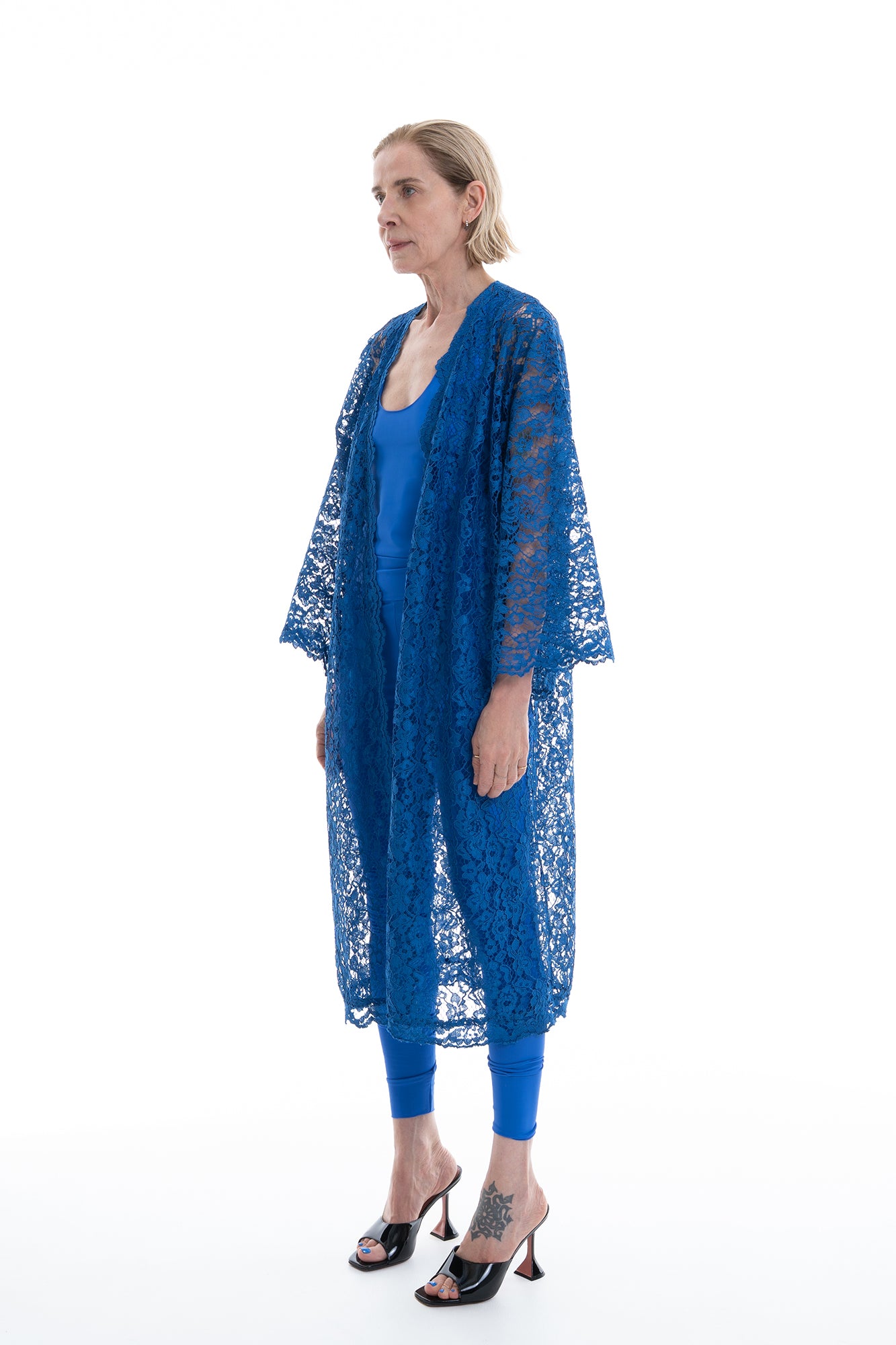 LACE OVERSIZED KIMONO ROYAL BLUE