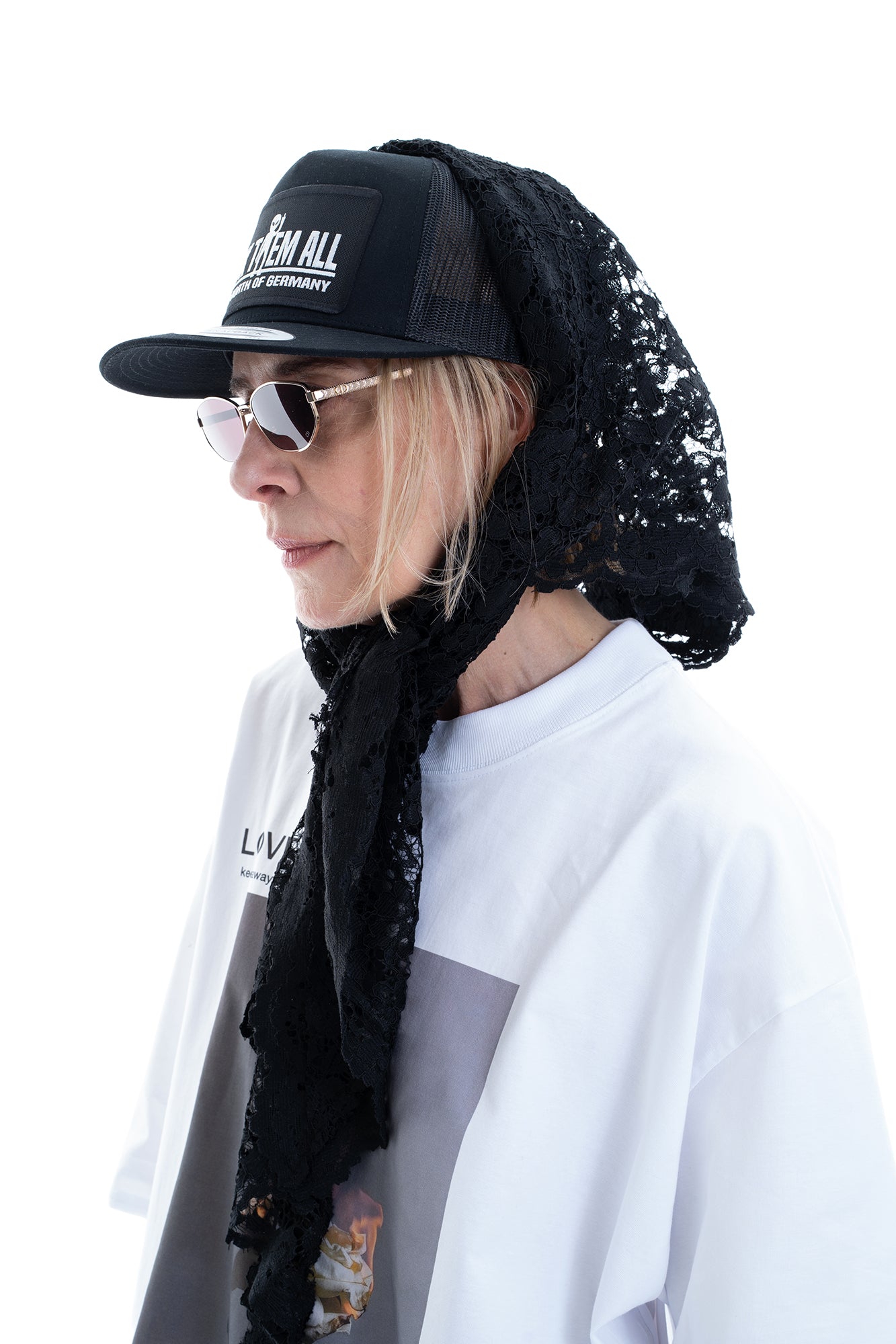 TRIANGLE HEADSCARF BLACK LACE