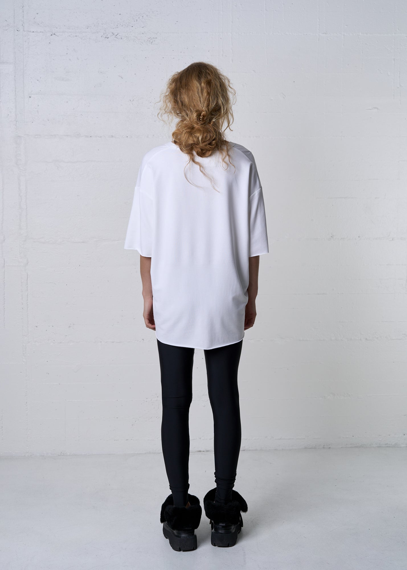 MODAL V-NECK SHORT SLEEVE SHIRT